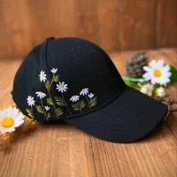 گلدوزی روی کلاه
