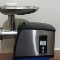 چرخ گوشت تکنو درحدنو سوسیس سازداره
