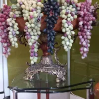 جا میوه ای بزرگ و زیبا با ۸ شاخه انگور بزرگ خارجی