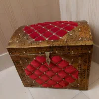 صندوق دکوری فلزی لمسه‌دوزی، مخمل کوبی سالم و شیک