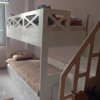 تخت دو طبقه