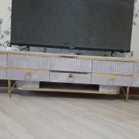 میز تی وی و جاکفشی و ساعت