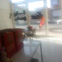 کارگر برای ساندویچی