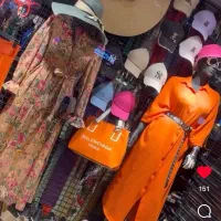 فروشنده بوتیک