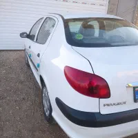 206 v8صندوق دار