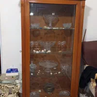 ویترین با چوب گردو