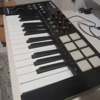 میدی کنترلر M-Audio Oxygen 25