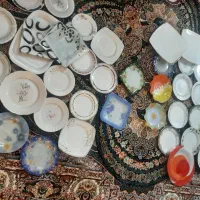 مقداری چینی قدیمی یکجا