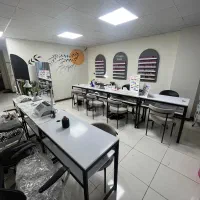 استخدام ناخنکار حرفه ای (متروانقلاب)