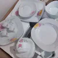 چینی ۱۲نفره ورساچه همراه با فنجان نعلبکی
