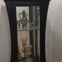 پارتیشن و ساعت ایستاده