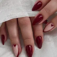 مدل برای کاشت ناخن