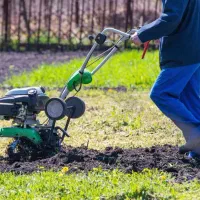 خدمات تیلر زنی و سم پاشی ، اجرای آبیاری نوین