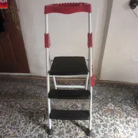 نردبان فلزی سه پله با جای ابزار
