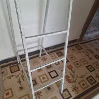 چهار پایه فلزی