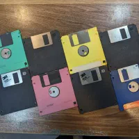 فلاپی رنگی و مشکی