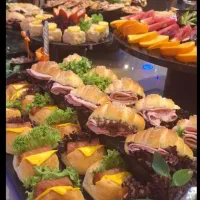 فینگر فود آرامیس (بارمن مجالس .بادکنک آرایی.دیجی)