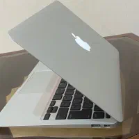 لپ تاپ مک بوک ایر corei5  بسیار تمیز مشابه اک 2016