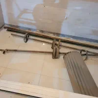 درب کرکره فلزی طرح قدیم مغازه