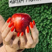 نیازمند مدل ناخن ((لطفا لطفا فقط تماس بگیرید))