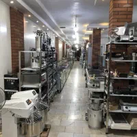 خریدار /آشپزخانه سرخ یخچال صنعتی ایستاده چرخ گوشت
