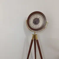 ساعت پایه دار