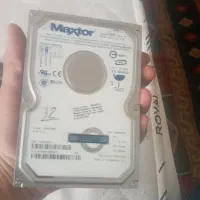 تعدادی برد و هارد کامپیوتر