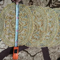 رومیزی و رو کوسنی منجوق دوزی شده
