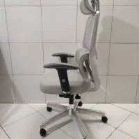 صندلی اداری توری فرم دار
