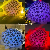 دسته گل پروانه ای و رز روبانی و بوکت خرسی