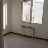 130-متر-سه-خواب-پر-نور-شمال-و-جنوب