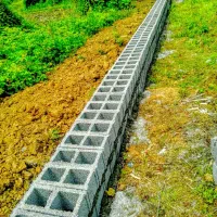 معمار  بنایی بلوک چینی سیمانکاری سیاه و سفید