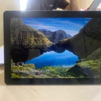 سورفیس گو یک بسیار تمیز