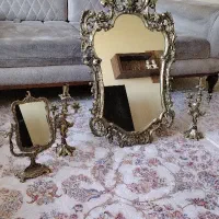 آینه و شمعدان برنجی