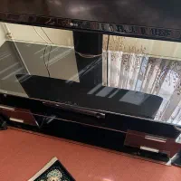 میز تلویزیون شیشه ای