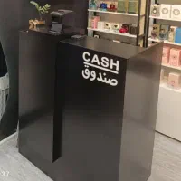 فروش تمام دکور و قفسه و میز کار و غیره