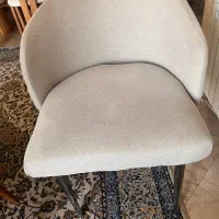 یک عدد صندلی