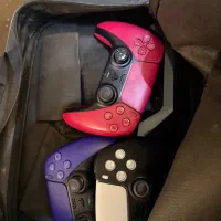 PS5به همراه ۲ دسته ی اضافه و یک پایه ی شارژ