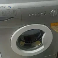 ماشین لباسشویی نقره ای