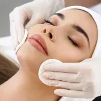 آموزش پاکسازی و فیشال پوست