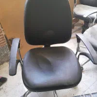 ۴عدد  صندلی چرخ دار  و ۲۰عددصندلی چوبی کافه