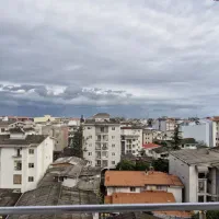 به سرایدار نیازمندیم