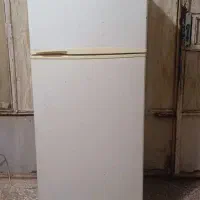 فروش یخچال کاملن سالم ۲درب بدون برفک