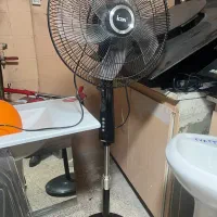 پنکه ایستاده