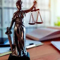 وکیل تخصصی در زمینه مواد مخدر