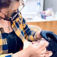 آف ویژه  اصلاح صورت و ابرو و پدیکور پا