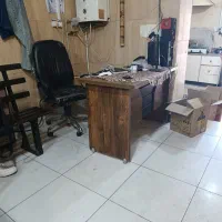 میز اداری و صندلی چرخ دار