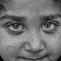سفارش طراحی چهره سیاه قلم