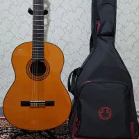 گیتار یاماها C70 به همراه سافت کیس و استند