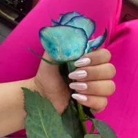 کاشت ناخن و مژه